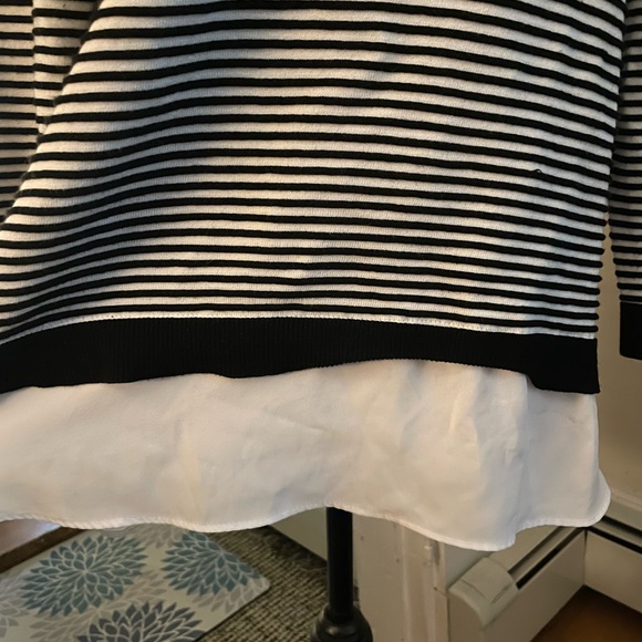 Crofts & Barrow Ribbed Layer Blouse  (L) - Picture 2 of 4